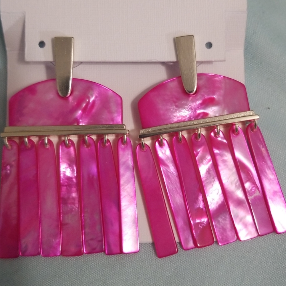 New pink Kendra Scott earrings
